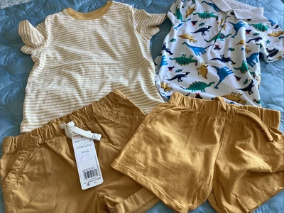 £6 • Buy Boys Shorts Bundle Age 18/24 Months