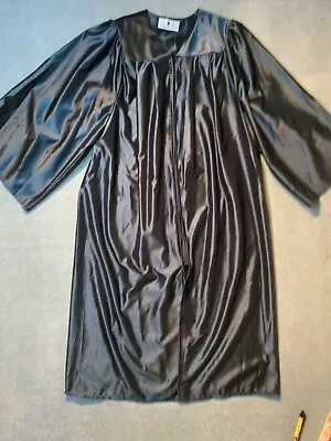 GRADUATION GOWN BY Oak Hall SIZE 5' 3  - 5' 5  • $13.50