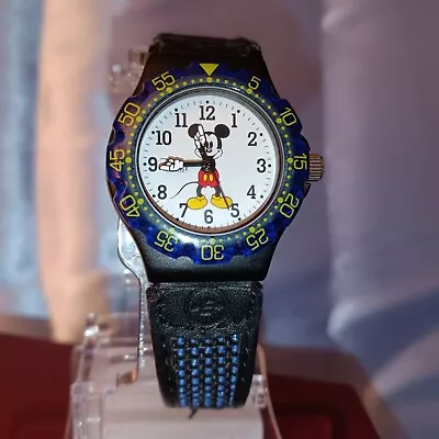 Authentic Original Disney Parks Mickey Mouse Watch  K130-6377-7-14218 • $12