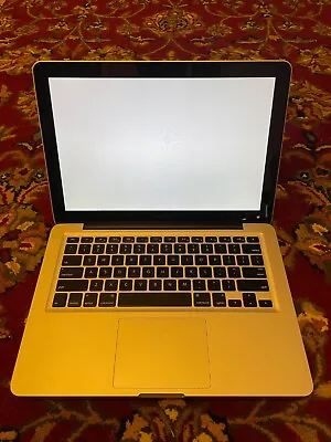Apple MacBook  Core 2 Duo  2.0 13-Inch (2008) - FOR PARTS ONLY - NO CD DRIVE • $49.99