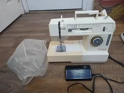 Singer Merritt Model 2112 Sewing Machine Working Exc. Condition • $20