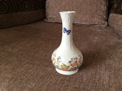 £4 • Buy Aynsley Cottage Garden Vase
