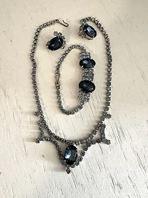 $21 • Buy Vintage Necklace, Bracelet & Earrings Set In Blue Rhinestones