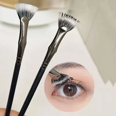 Angled Fan-shaped Eyelash Brush Wooden Handle Mascara Fan Brush  For Women • £2.90