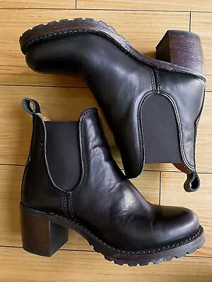 Frye Sabrina Chelsea Boots  Women's 6.5M  Black Oil Leather Excellent Condition • $125