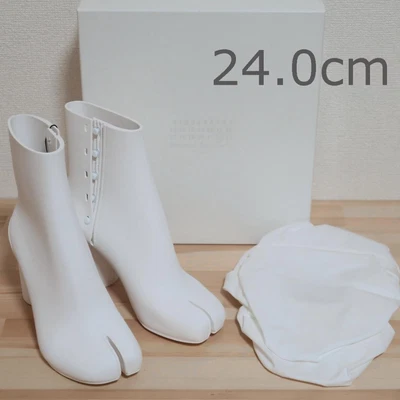 $593.39 • Buy Women 7.0US 22Ss Maison Margiela Rubber Tabi Boots White