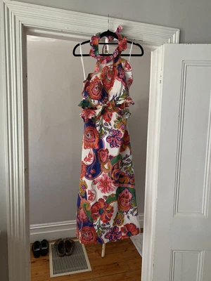 $220 • Buy Zimmermann Lovestruck Midi Dress. Size 0. Great Condition.