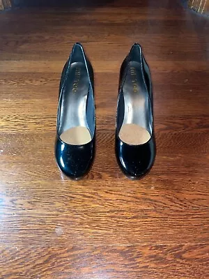 Me Too Black Patent Leather Pumps Size 8 • $19