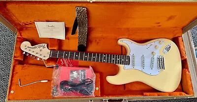 Fender Yngwie Malmsteen Stratocaster White Elec. Guitar Scalloped Board - DEMO • $1899.95