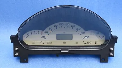 Mercedes W168 Speedometer Instrument Cluster / 315563 Km / 1685404411 #S-180 • $43.20