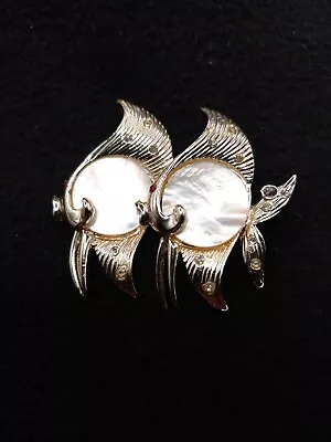 Vintage Gold Tone Double Fish Pin / Brooch W/ Mother Of Pearl Jelly Belly  • $19.99