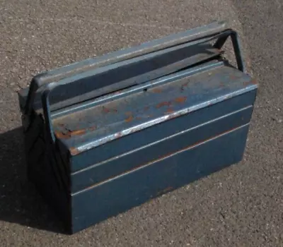 Vintage Metal Cantilever Tool Box Storage Toolbox With 3 Tiers • £4.01