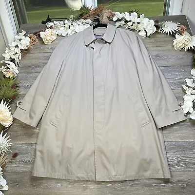 Vintage LONDON FOG Mens Large Overcoat Trench Coat With Liner Tan Barely Worn! • $39.99