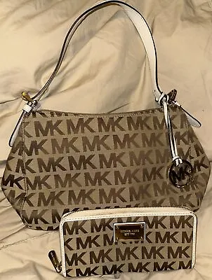 Michael Kors Handbag & Matching Wallet Excellent Condition Beautiful!!! • $39.99