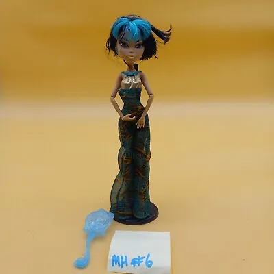 Monster High Cleo De Nile Skull Shores Doll-  • $25.46