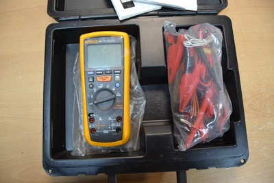 £370 • Buy Fluke 1587 FC Insulation Multimeter.