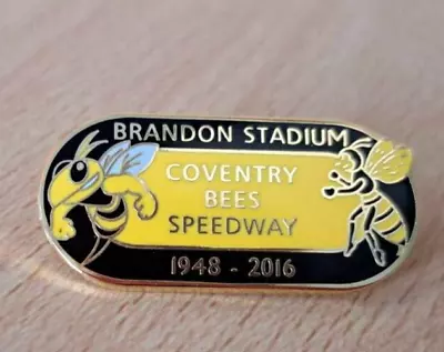 Coventry Bees - Triple Champions - Speedway Metal Badge 2007 - Silver Metal • £2.50