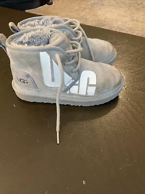 Uggs • $15