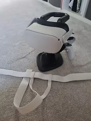 Meta Oculus Quest 2 128GB Standalone VR Headset - White • £100