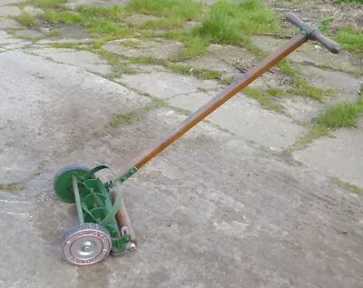 Vintage Ransomes Lioness Mk One • £40