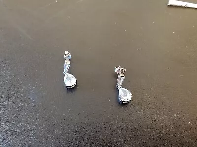 £7 • Buy 1106. Sterling Silver Earrings With Simulated Type Tear Drop Diamond