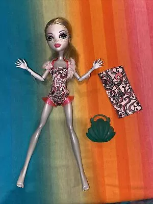 Monster High Doll----*Lagoona Blue*----Beach Beasties Swim Class  (670) • $24.99