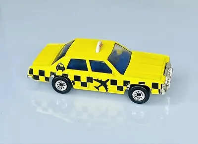 1/64 Scale Ford LTD Taxi Cab Diecast Car Taxicab - Matchbox MB9 Yellow • $15