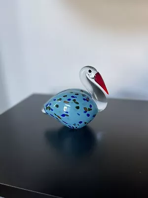 Vintage Art Glass Swan Figurine Paperweight • $0.99