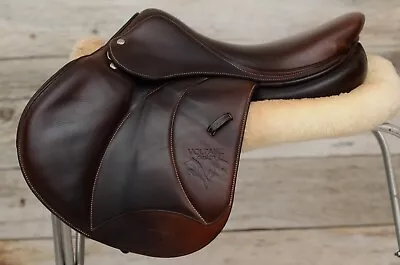 Stunning 2018 17.5  Voltaire Palm Beach Saddle For Sale! • $3790