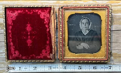 Antique Daguerreotype 1/6 Plate Sixth Plate Serious Woman Separated Union Case • $89.99