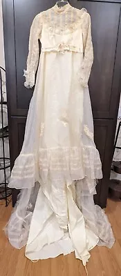 Vintage Wedding Gown Dress Size Small? READ DESCRIPTION • $149.99