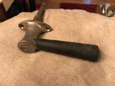 $62 • Buy 1920s STUDEBAKER LOCKING 5657 EXTERIOR OUTSIDE DOOR HANDLE 1925 1926 1927 1928