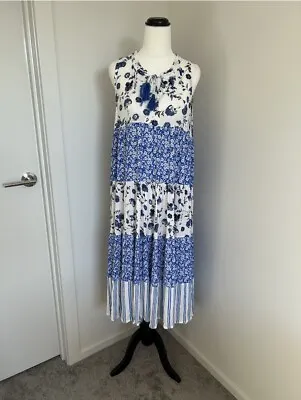 Women’s Summer Long Maxi Dress Boho Sleeveless White Blue Size 12 • $17.88