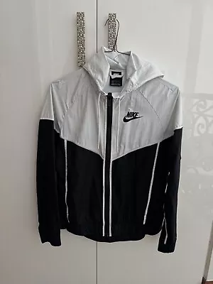 Womens Nike Jacket • $30