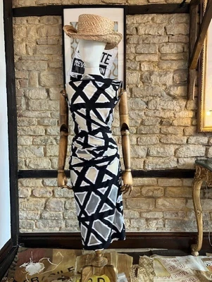 £165 • Buy Pre-loved Vivienne Westwood Anglomania Abstract Twisted Drape Dress Size M