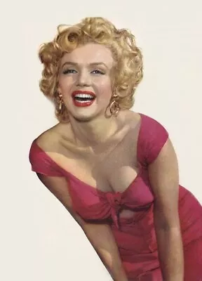 BEAUTIFUL MARILYN MONROE 5X7 Glossy Photo • $7.99