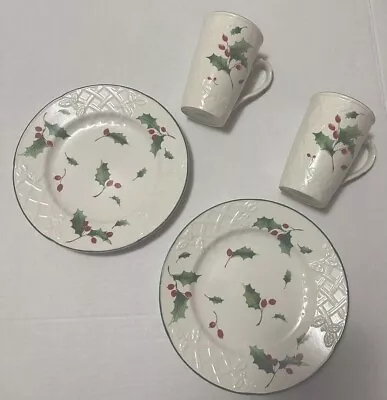 Mikasa English Countryside DP006 Season’s Holly 8.25” Salad Plates And 5” Mugs • $31.66