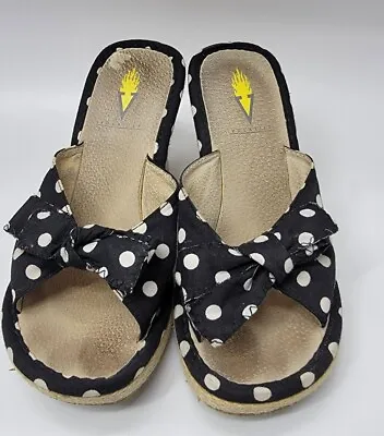 Volatile Wedge Polka Dot Sandals Shoes Size 6  (PreOwned) • $10.99