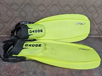 Dacor Pursuit - Yellow And Black Scuba Diving Fins / Flippers Size Medium • $19.95