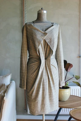 $340 • Buy Roland Mouret Grey Tweed Cut Out Long Sleeve Dress With Open Back / Size S M