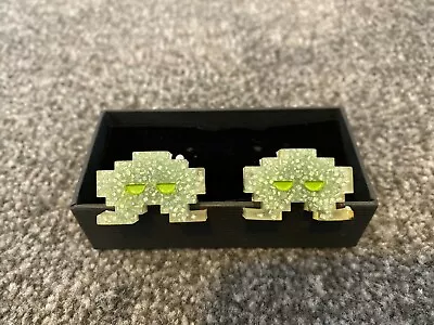 £2.99 • Buy Retro Novelty Gaming Space Invader Cufflinks - New