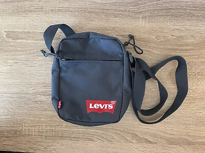 Levi's Men's Shoulder Bag / Side Bag Crossbody New Condition Navy And Red • £17.99