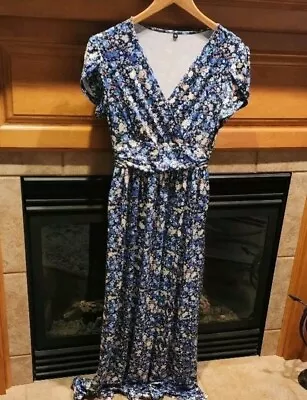 Maternity Floral Stretchy Maxi Dress. Size Small. Worn Once. • $15