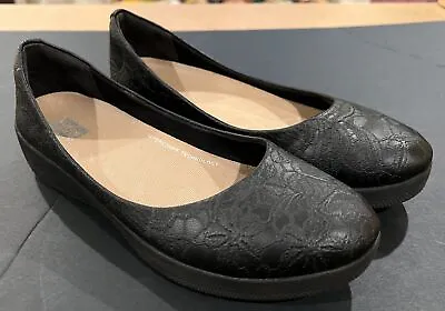 Fitflop Shoes Womens 7 Varya Flower Embossed Ballet Flats Black WORN 2x! • $39.99