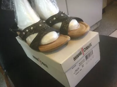 Minnetonka Womens Blk & Gold Python Prt.Leather Ankle Strap Sandals Sz US 8M NIB • $10.98