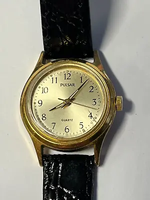 Working Vintage 1990's Ladies Gold Pulsar Quartz Watch FF • $22
