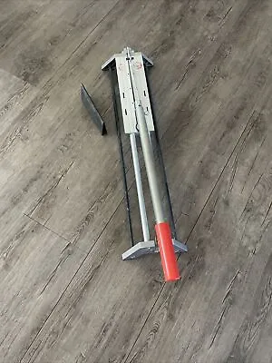 ** NO SHIPPING** Vinyl Floor Plank Cutter • $42