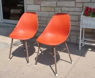 2 Vintage MCM Mid Century Atomic Sam Avedon Alladin Orange Plastic Shell Chairs • $169.99