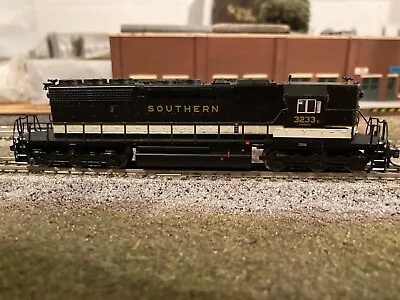 Intermountain N Scale Southern EMD SD40-2 (#3233); Rarely Run; DC; DCC Ready • $102.50