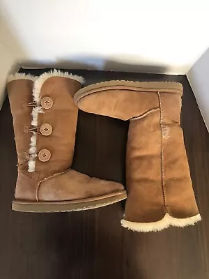 UGG Australia Size 8 Chestnut Bailey Button Triplet Shearling Suede Boots • $30